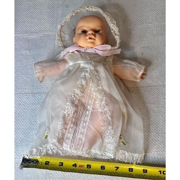 HAUNTED Vtg 1960s Uneeda Purty Doll Christening Gown Creepy Haunted House Prop - Picture 13 of 13